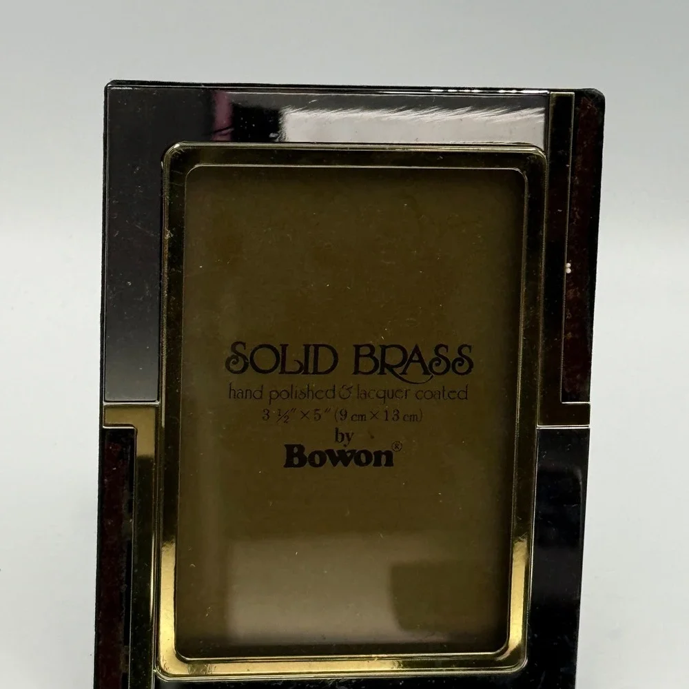 Bowon Solid Brass Picture Frame 3.5x5‎ Hand Polished Lacquer Coated Vintage READ